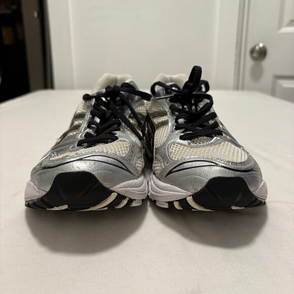 ASICS Gel Kayano 14 Running Shoes Athletic Sneakers Cream Black Size 8.5 main image 2